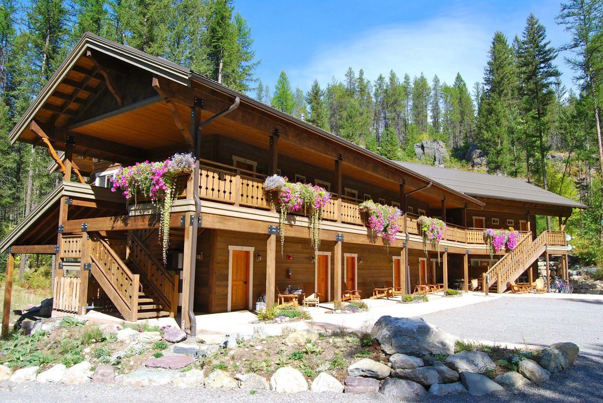 ווסט גליישר Glacier Guides Lodge מראה חיצוני תמונה